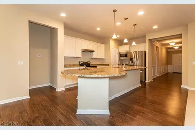 7967 Dovegate Drive, Mentor, OH 44060 - Photo 5