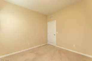 7967 Dovegate Dr, Mentor, OH 44060 - Photo 33