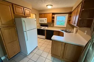 425 Hawkins Dr, Painesville, OH 44077 - Photo 5