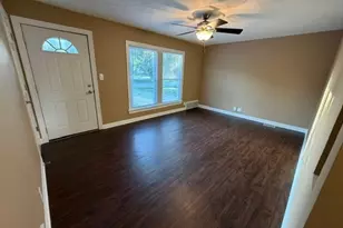 425 Hawkins Dr, Painesville, OH 44077 - Photo 3
