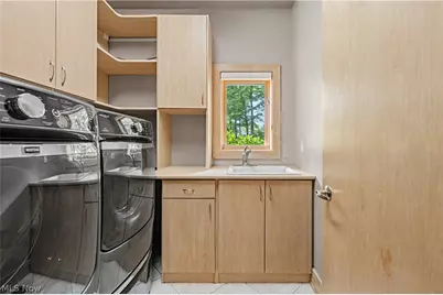 1040 Riverwoods Drive, Akron, OH 44313 - Photo 21