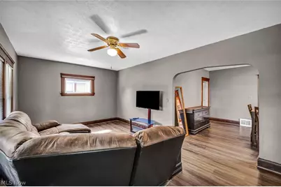 4352 W 47th Street, Loveland, OH 44144 - Photo 7
