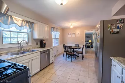 3388 Swallow Hollow Drive, Poland, OH 44514 - Photo 7