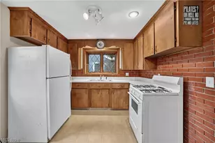 309 Hafely Dr, Lorain, OH 44052 - Photo 11