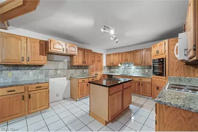 594 Shadydale Drive, Canfield, OH 44406 - Photo 9