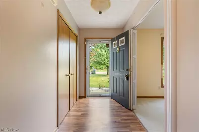 2124 Mount Pleasant Street NE, Canton, OH 44721 - Photo 3
