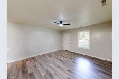 28 Sycamore Drive, Painesville Twp, OH 44077 - Photo 5
