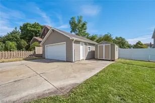 401 7th St, Fairport Harbor, OH 44077 - Photo 29