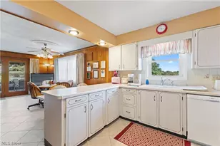 326 Bennett Dr, Weirton, WV 26062 - Photo 17