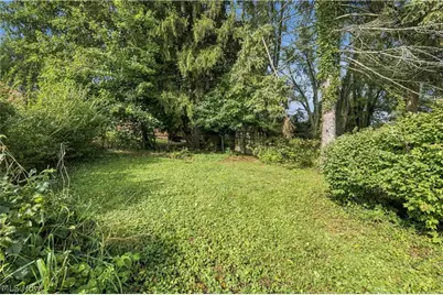 306 E State Street, Barberton, OH 44203 - Photo 7