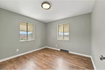 306 E State Street, Barberton, OH 44203 - Photo 23