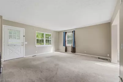2013 50th Street NW, Canton, OH 44709 - Photo 3