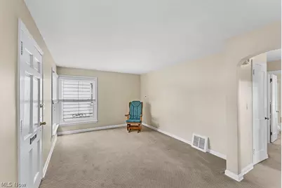241 Van Buren Avenue, Cuyahoga Falls, OH 44221 - Photo 3