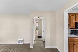 241 Van Buren Ave, Cuyahoga Falls, OH 44221 - Photo 5