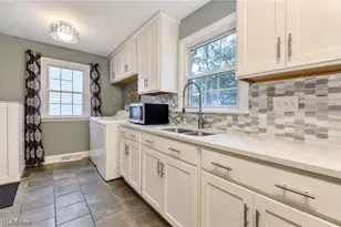 652 Iroquois Trail, Willoughby, OH 44094 - Photo 9