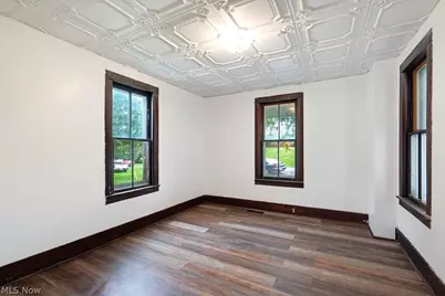 2054 17th Street SE, Canton, OH 44707 - Photo 5