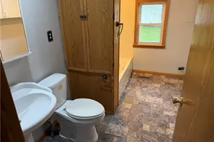 606 E 1st St, Uhrichsville, OH 44683 - Photo 13