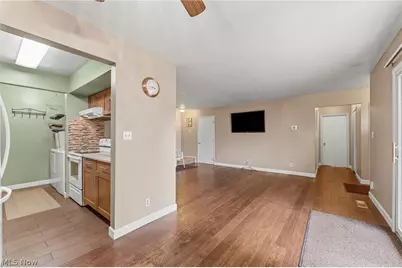 6864 Beacon Drive #D, Mentor, OH 44060 - Photo 5