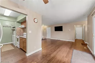 6864 Beacon Dr, Mentor, OH 44060 - Photo 5