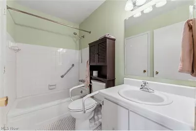 6864 Beacon Drive #D, Mentor, OH 44060 - Photo 13