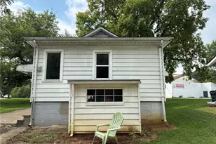 4031 Elyria Ave, Lorain, OH 44055 - Photo 5