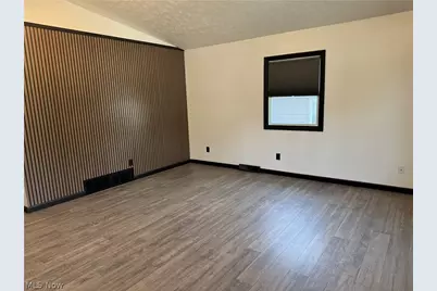 522 Grandview Avenue, Barberton, OH 44203 - Photo 11