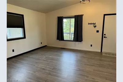 522 Grandview Avenue, Barberton, OH 44203 - Photo 5