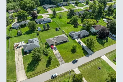 1187 Meadowbrook Boulevard, Brunswick, OH 44212 - Photo 3