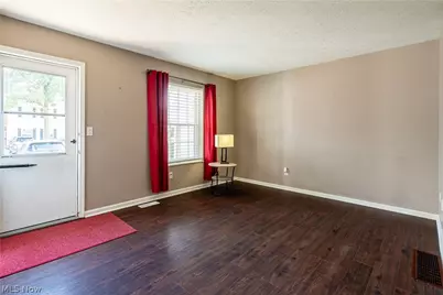 1401 Munroe Falls Avenue, Cuyahoga Falls, OH 44221 - Photo 3