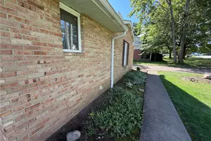 762 Sawmill Trail NE, Massillon, OH 44646 - Photo 3