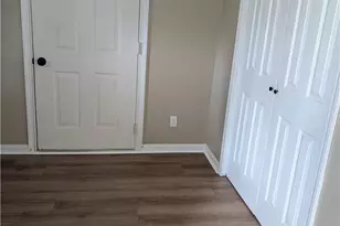 793 Park Ave, Amherst, OH 44001 - Photo 9