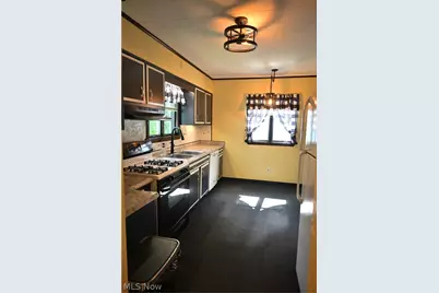 842 Day Street, Conneaut, OH 44030 - Photo 7