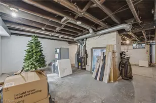 1372 Roslyn Ave SW, Canton, OH 44710 - Photo 33