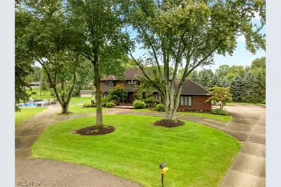 1280 Grenada Drive NE, Canton, OH 44714 - Photo 3
