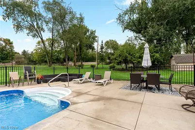 1280 Grenada Drive NE, Canton, OH 44714 - Photo 11