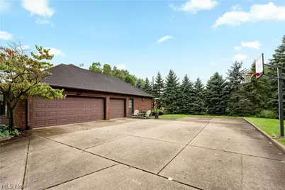 1280 Grenada Drive NE, Canton, OH 44714 - Photo 5