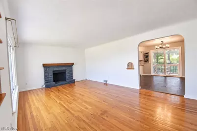 11924 Abbey Road, North Royalton, OH 44133 - Photo 3