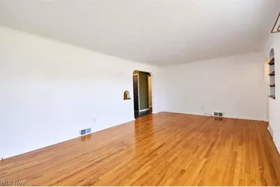 11924 Abbey Road, North Royalton, OH 44133 - Photo 5