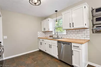11924 Abbey Road, North Royalton, OH 44133 - Photo 9