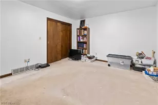 176 Concord Ct, Weirton, WV 26062 - Photo 13