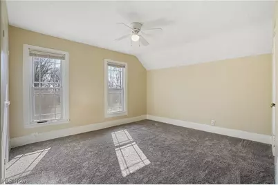 131 W Miller Avenue, Akron, OH 44301 - Photo 7
