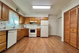 12 Surrey Ln, Geneva, OH 44041 - Photo 5