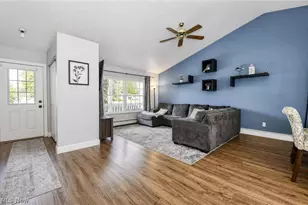 737 Sunset Dr, Madison, OH 44057 - Photo 9