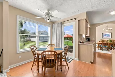 10262 Wildflower Way, Grandview Heights, OH 44147 - Photo 9