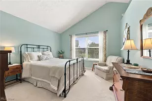 10262 Wildflower Way, Grandview Heights, OH 44147 - Photo 17