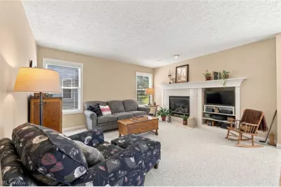10262 Wildflower Way, Grandview Heights, OH 44147 - Photo 13