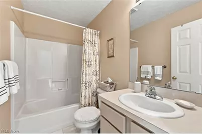 10262 Wildflower Way, Grandview Heights, OH 44147 - Photo 25