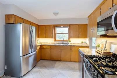 325 Harmon Street SW, North Canton, OH 44720 - Photo 9