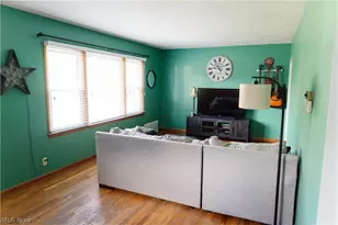 1424 Maple St, Barberton, OH 44203 - Photo 7