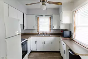 1424 Maple St, Barberton, OH 44203 - Photo 3